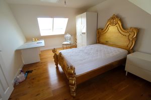 Bedroom- click for photo gallery